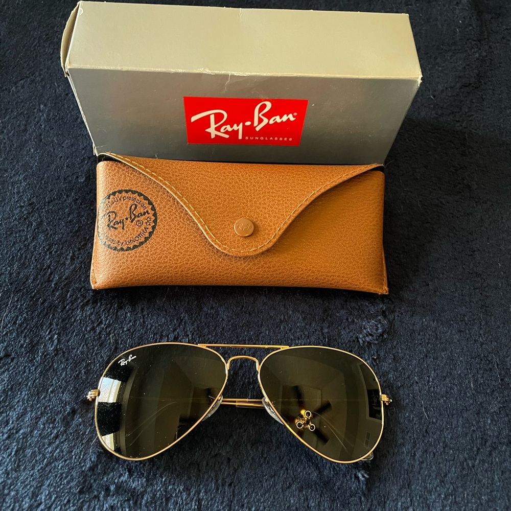 NWT Women’s Aviator Sunglasses